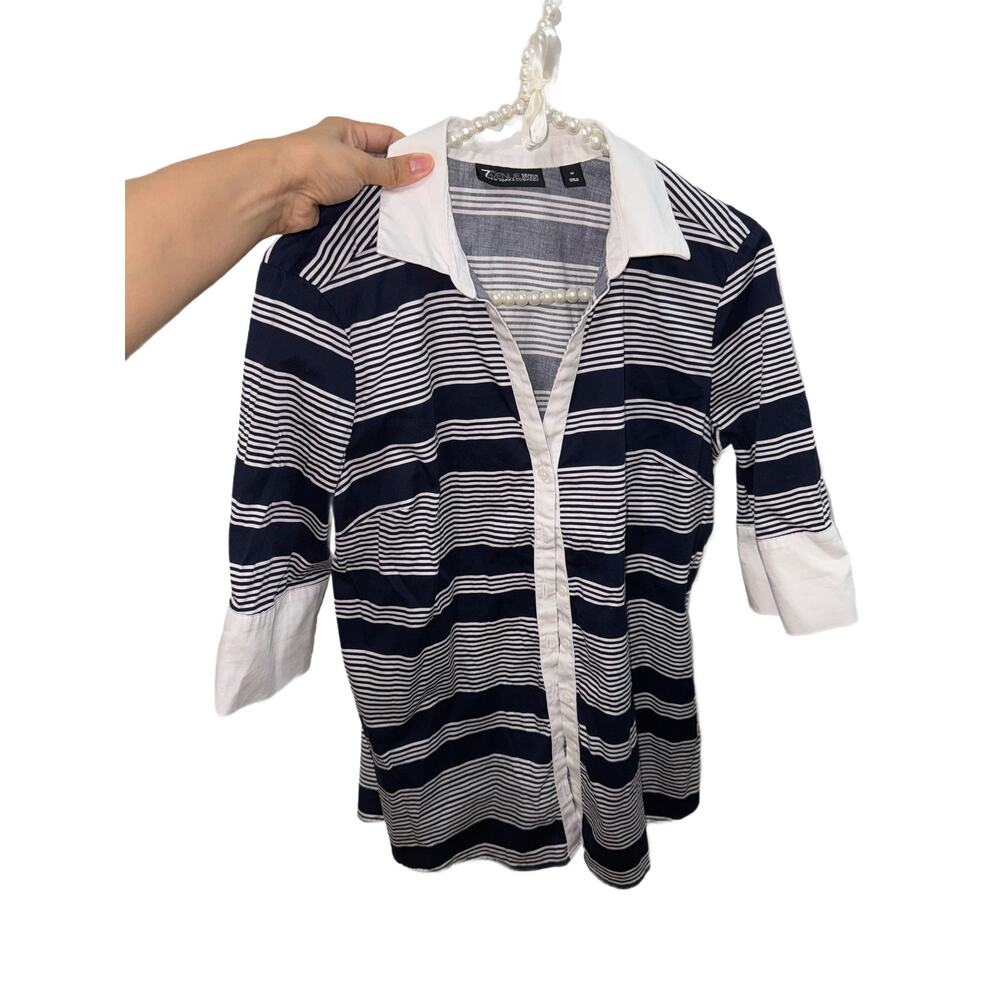 New York & Company Size Medium Blue and White Striped Button Down Shirt Office